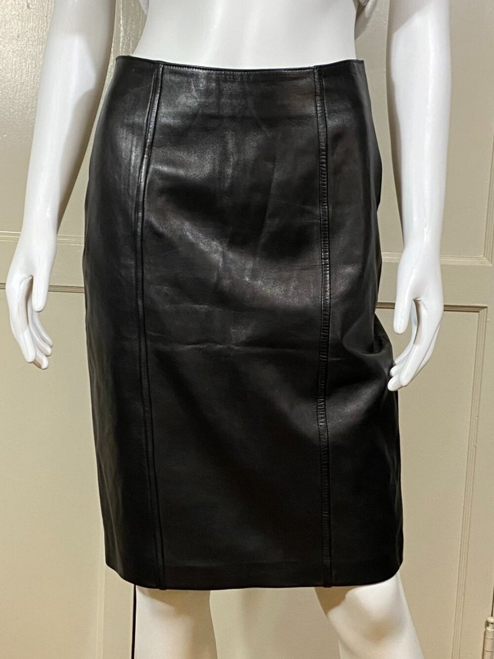 VINTAGE JEAN-LOIUS SCHERRER PARIS Black Leather Pencil Skirt Lined Size 38/6-8